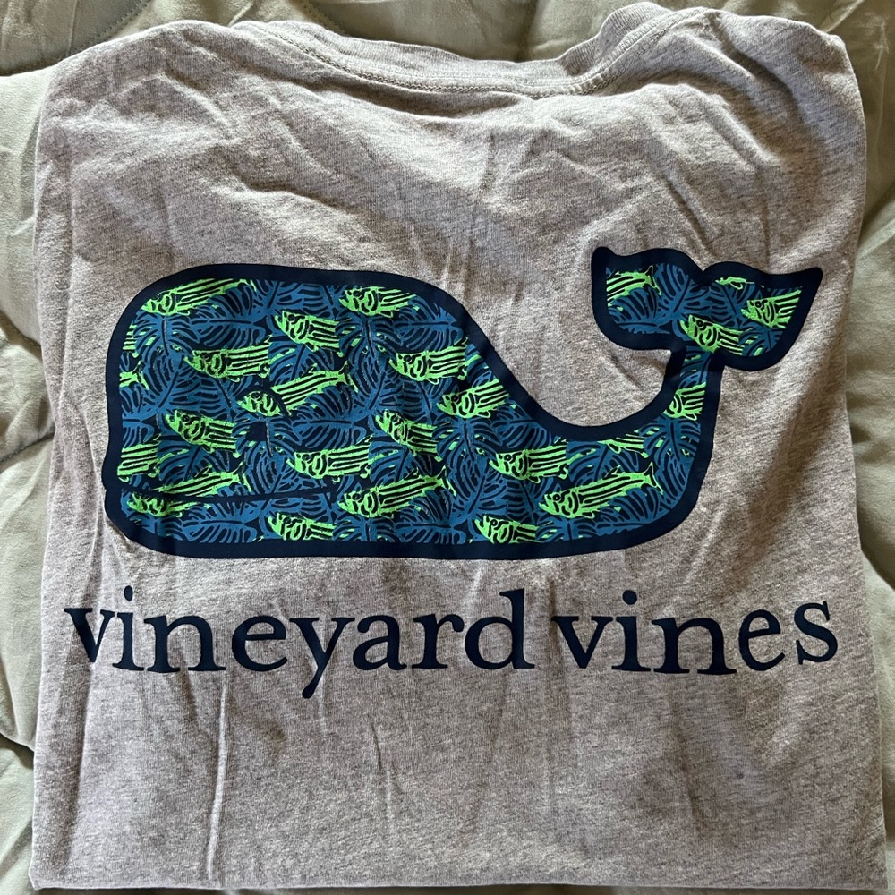Vineyard Vines Gray Logo Crewneck Tee with White Print